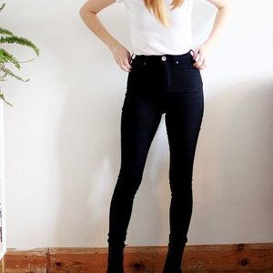 Levi’s Black High Rise Skinny Jeans Size 24 or 0